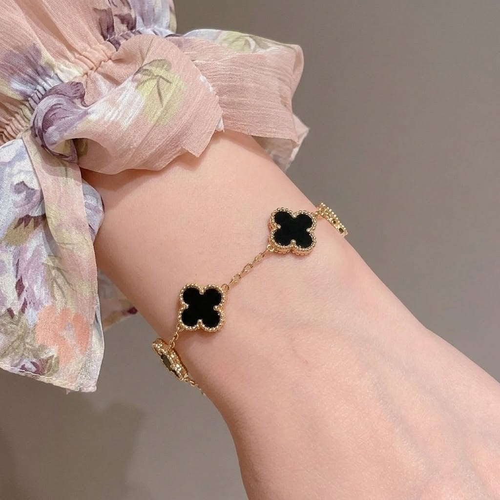 Onyx Clover Bracelet - Lucky Four Leaf Charm | Floral Petal