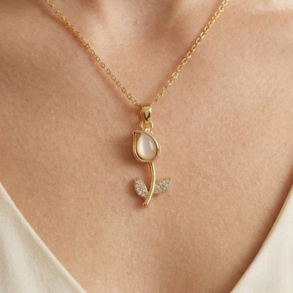 Lumina Gold Tulip Pendant Necklace | Floral Petal